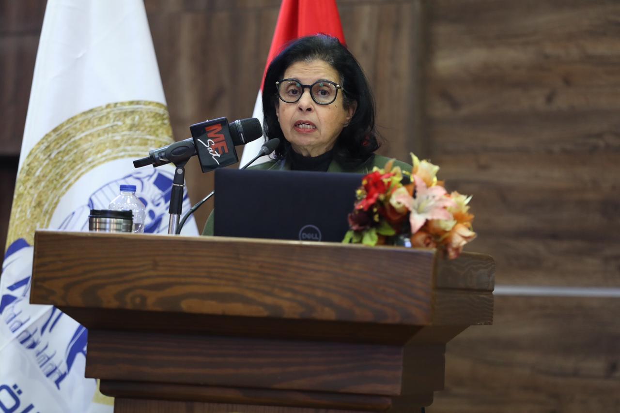 د. نادية زخاري تحصد جائزة 