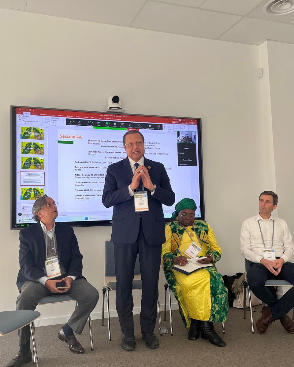 مصر تعرض تجربتها في دمج مفاهيم الاستدامة البيئية ضمن معايير جودة الرعاية الصحية